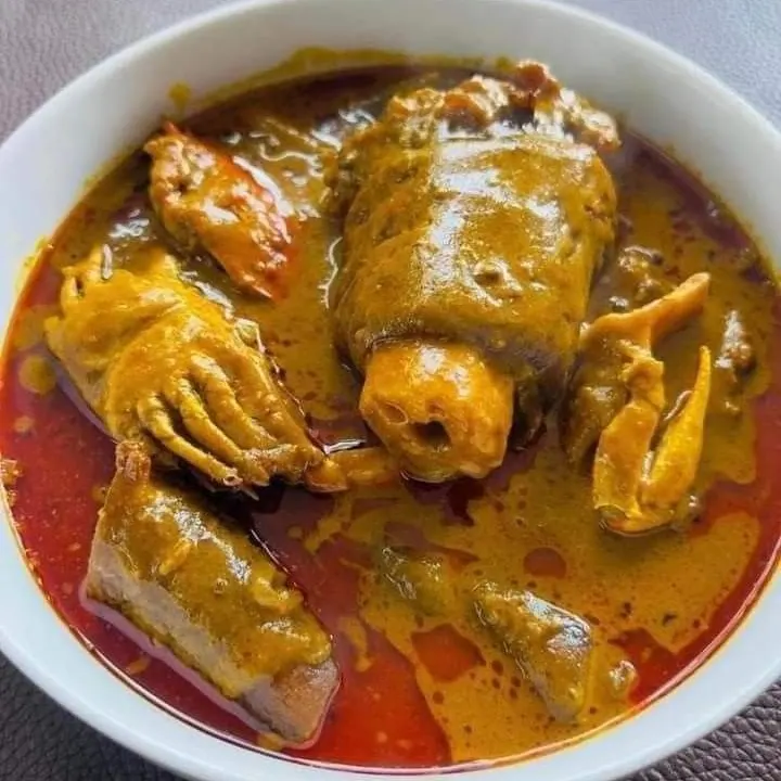 Foutou sauce avec queue de bœuf